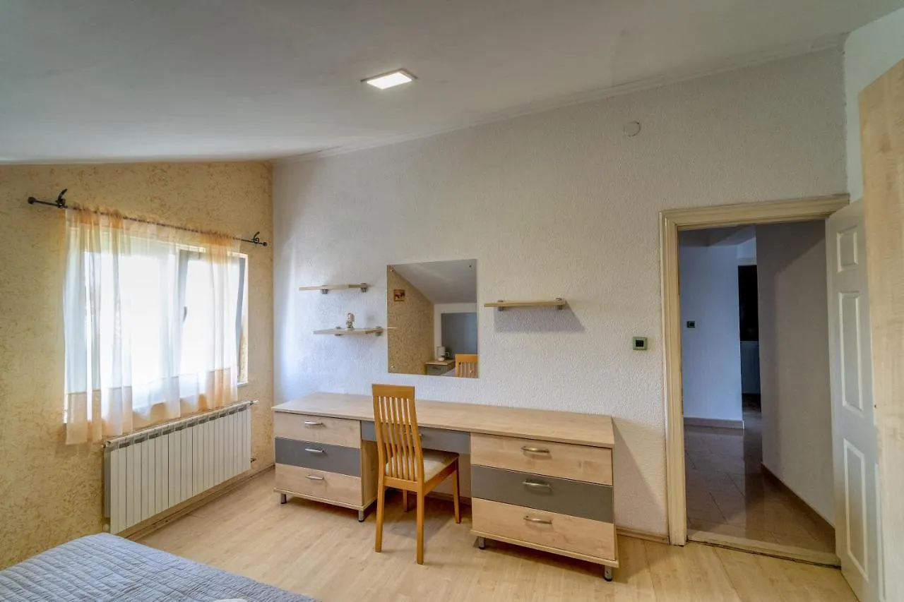 Apartmani Olga ビビニェ クロアチア